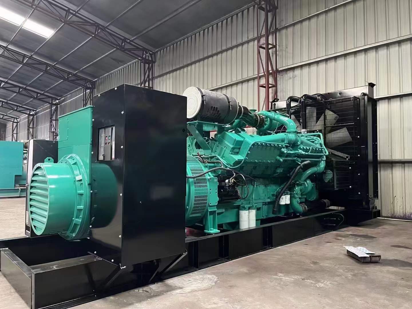 黄平如何评估无功补偿装置的性能和效果？