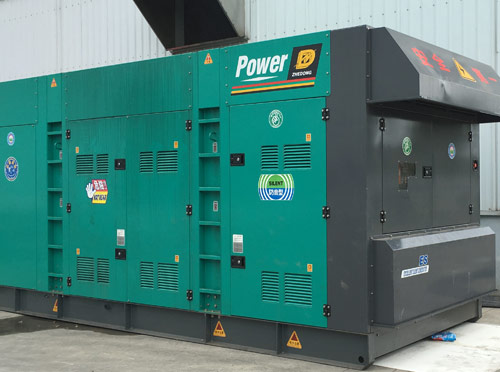 黄平升级发电机组的过程中需要注意哪些安全事项？