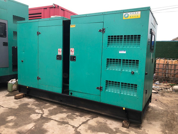 黄平怎样合理控制磷酸铁锂蓄电池的充放电倍率以延长其使用寿命？